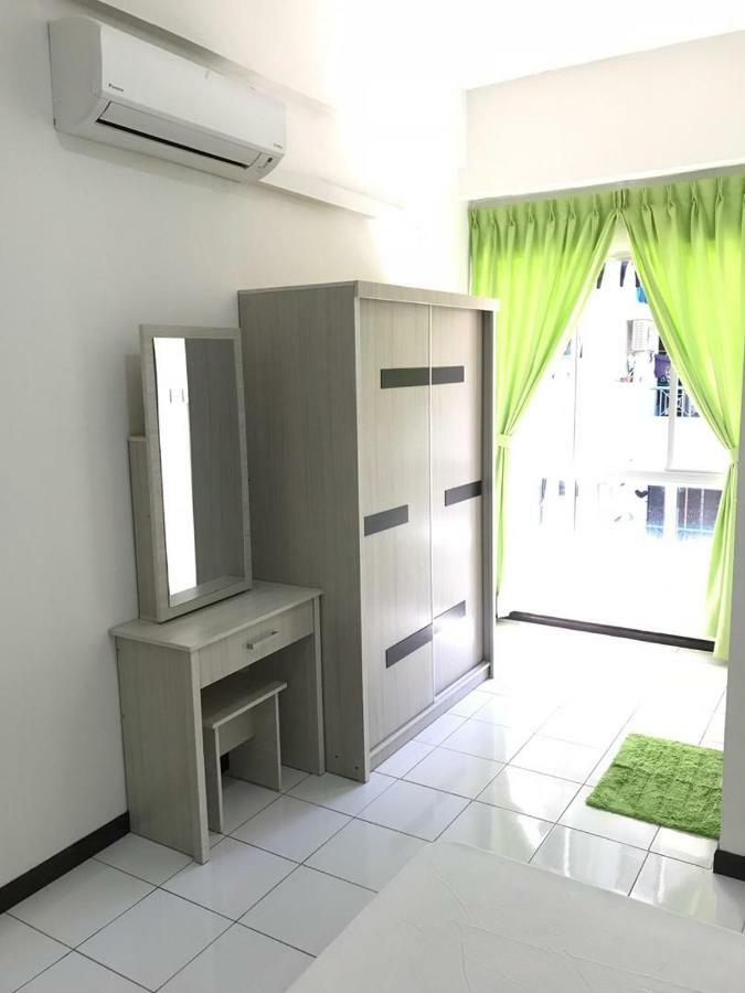 Api Api Centre Apartment Homestay Kota Kinabalu Bagian luar foto