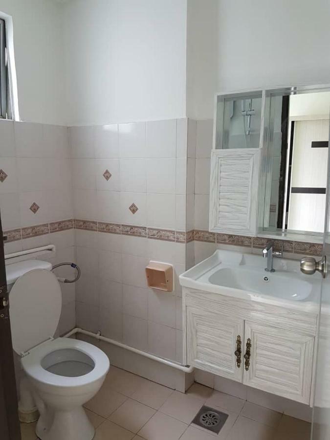 Api Api Centre Apartment Homestay Kota Kinabalu Bagian luar foto
