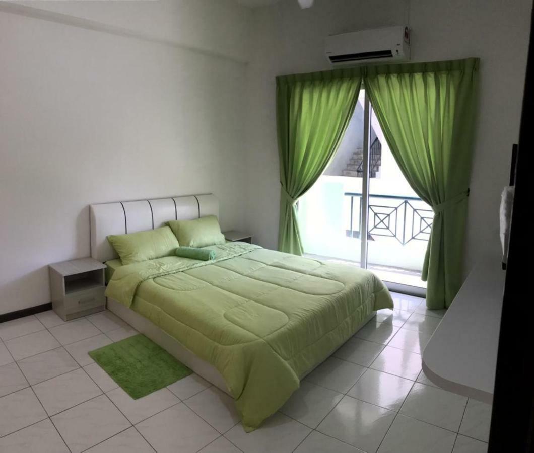 Api Api Centre Apartment Homestay Kota Kinabalu Bagian luar foto